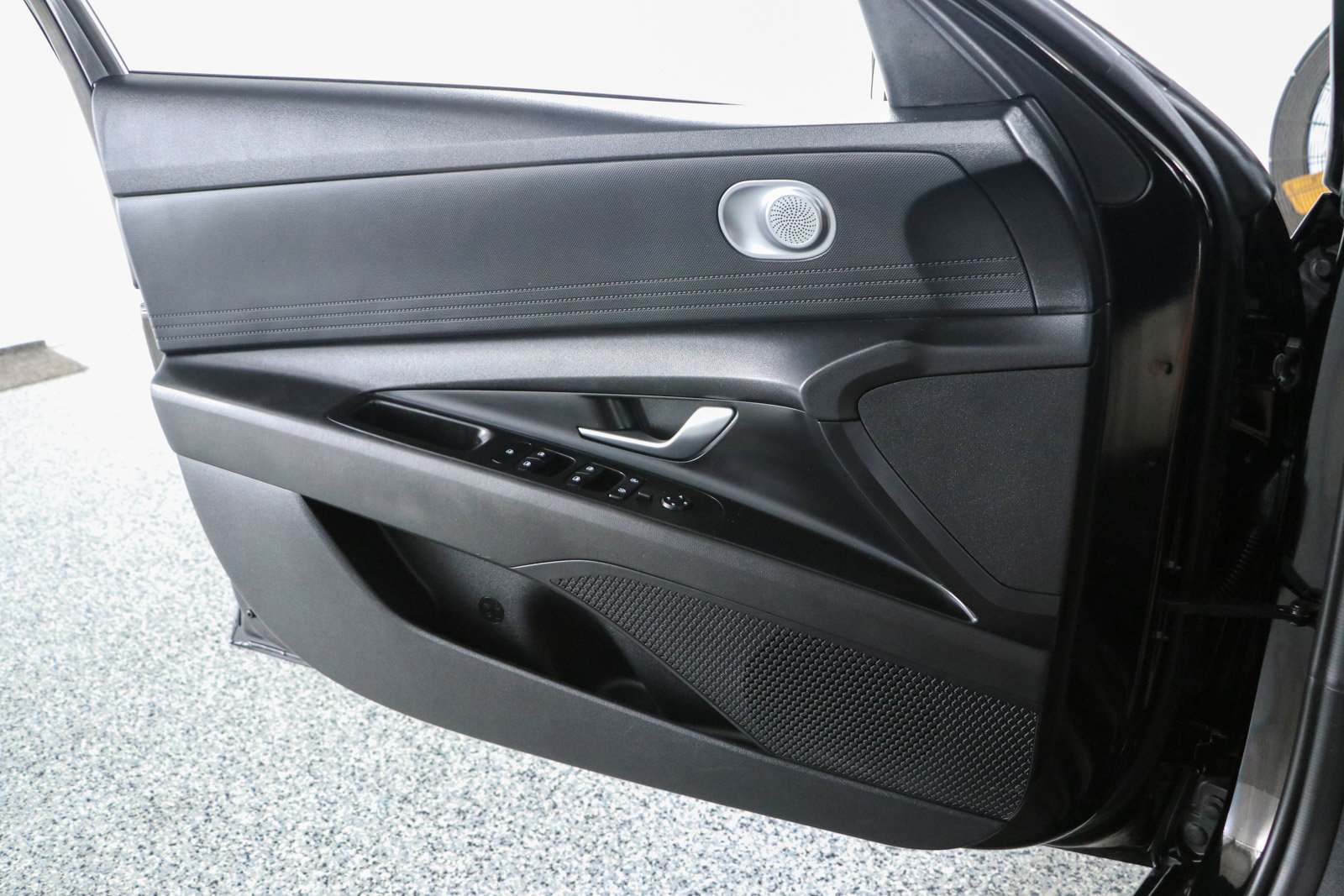 Used 2023 Hyundai Elantra SEL FWD image 21