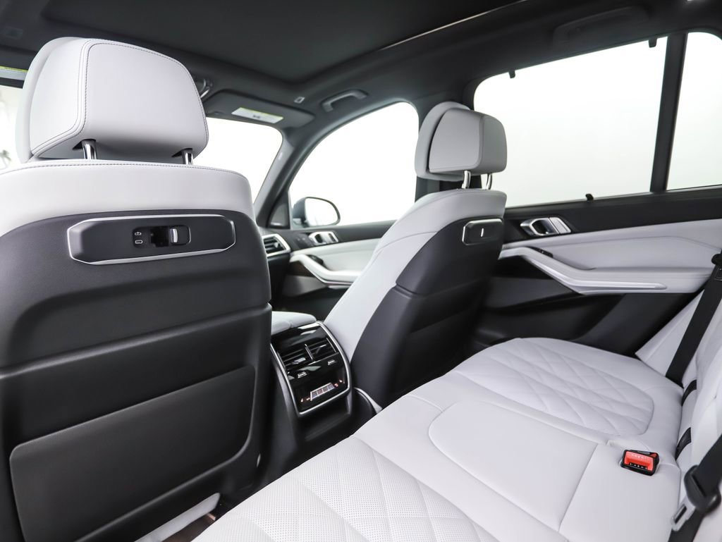 Used 2026 BMW X5 xDrive40i image 21