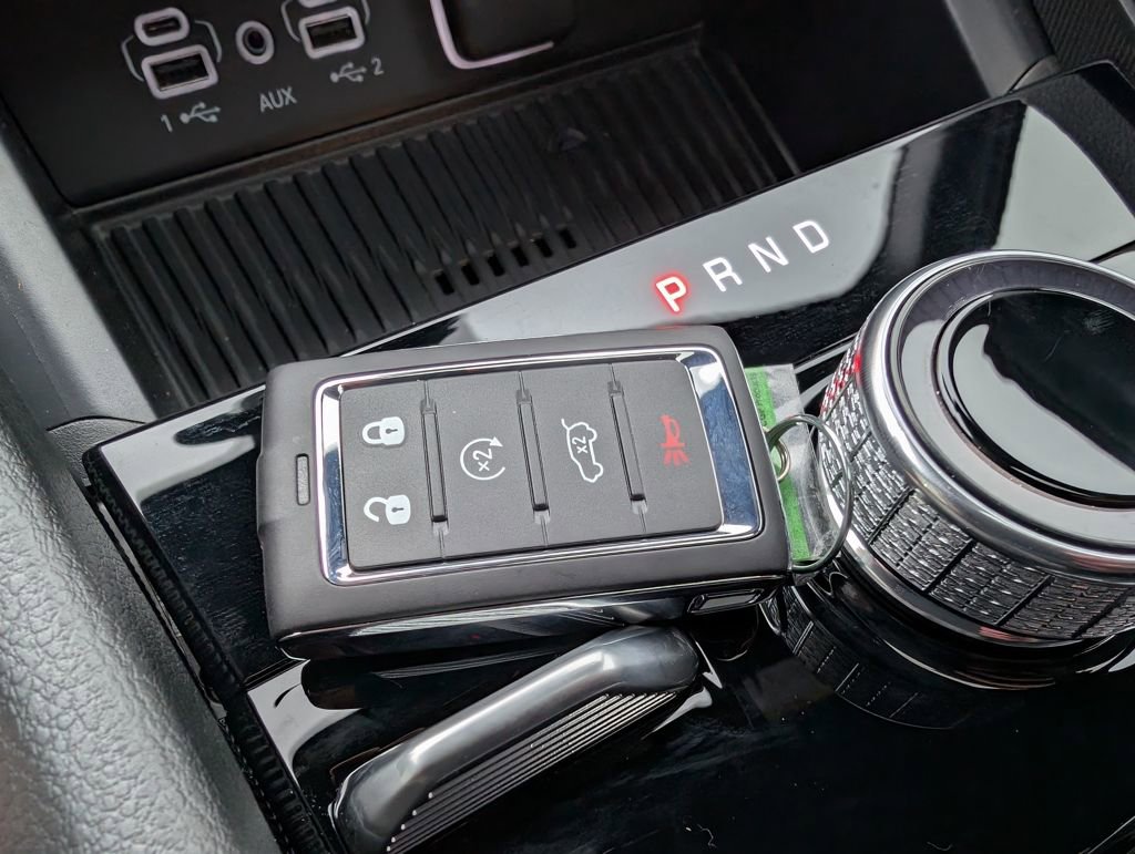 New 2026 Jeep Grand Cherokee Altitude image 17