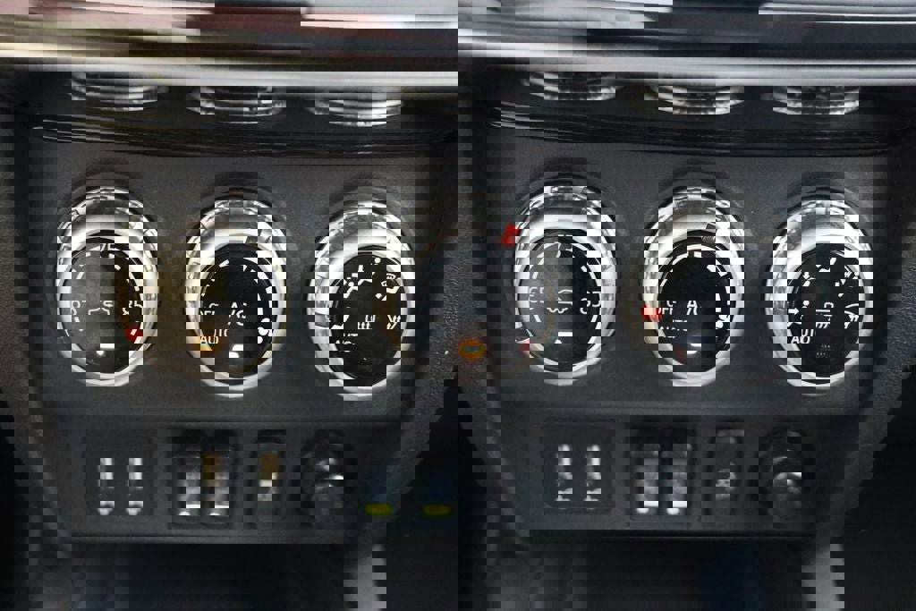 Used 2025 Mitsubishi Outlander Sport AWD image 21