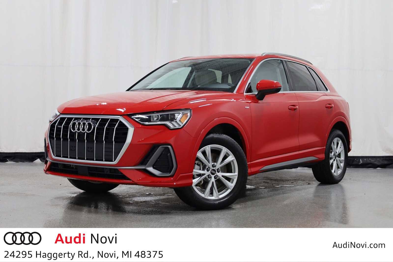 Certified 2025 Audi Q3 2.0T Premium Plus w/ Premium Plus Package AWD/4WD image 1