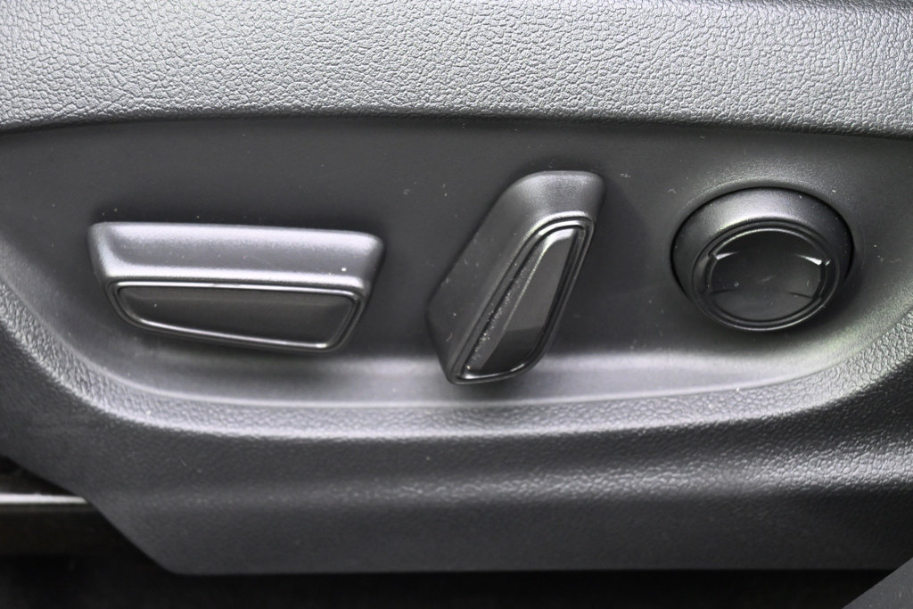 Certified 2023 Subaru Solterra AWD image 14