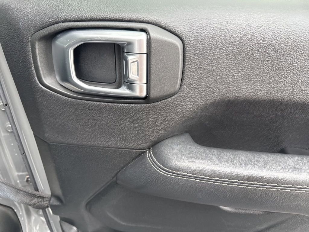 Used 2020 Jeep Wrangler Unlimited Sahara w/ Uconnect 4C Nav & Sound Group image 21