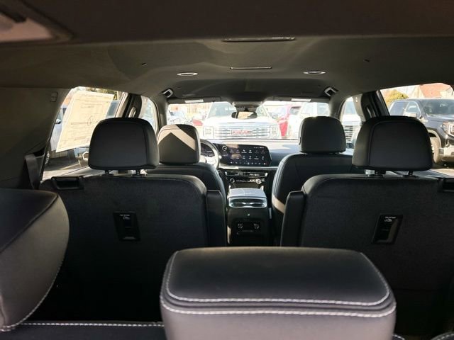 New 2026 Chevrolet Traverse LT image 9