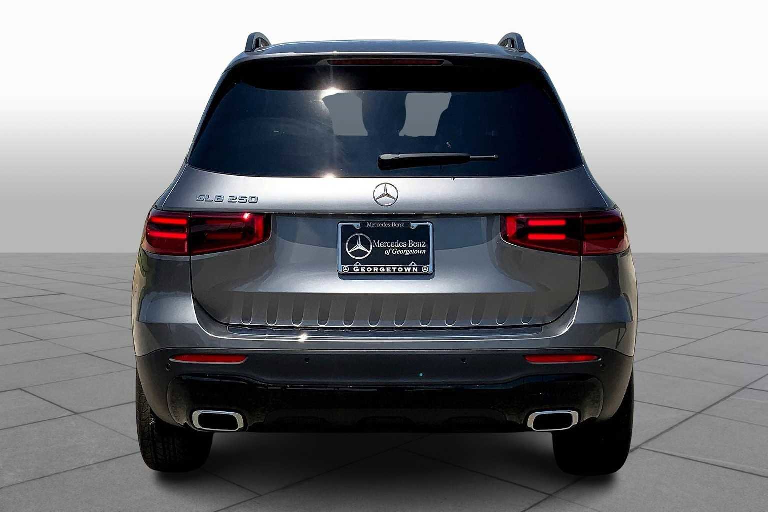 New 2025 Mercedes-Benz GLB 250 image 5