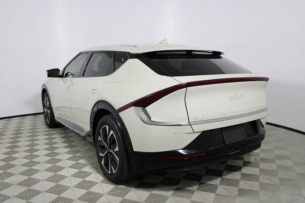 Used 2024 Kia EV6 Wind RWD image 29