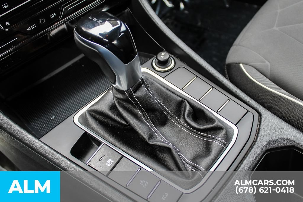 Used 2025 Volkswagen Jetta Sport FWD image 33
