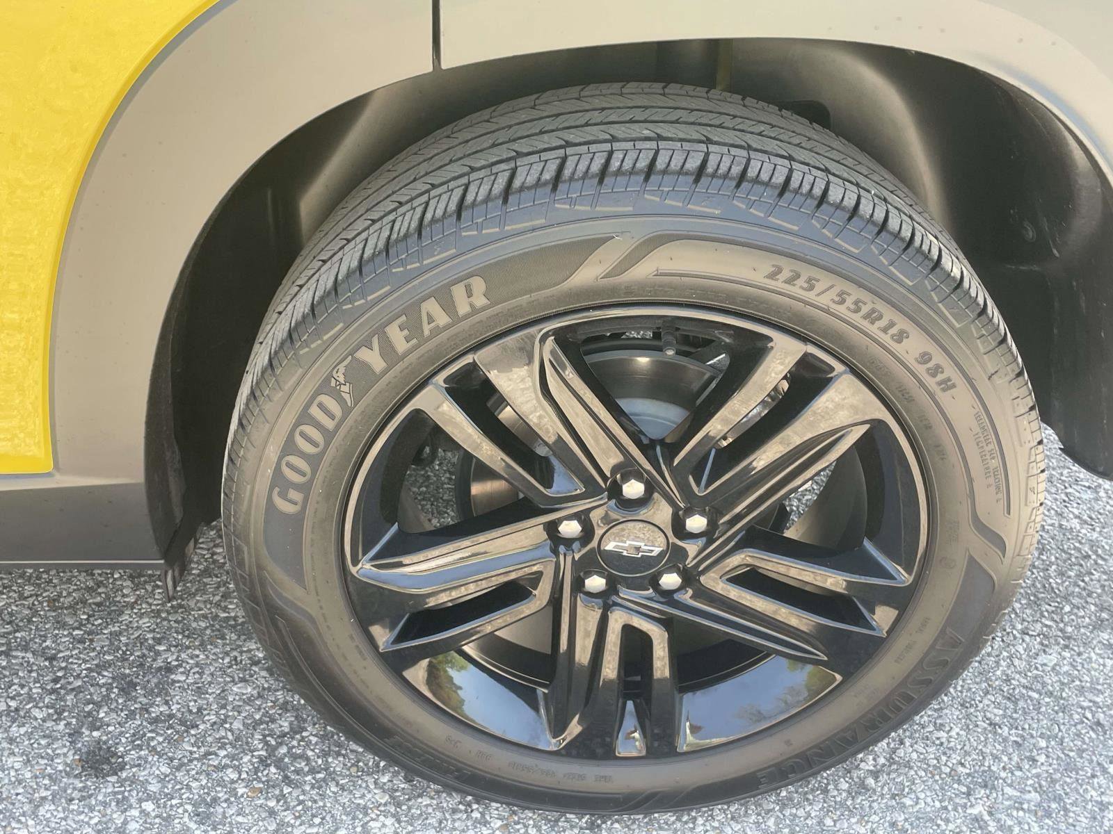 Used 2025 Chevrolet Trax ACTIV w/ Driver Confidence Package image 10