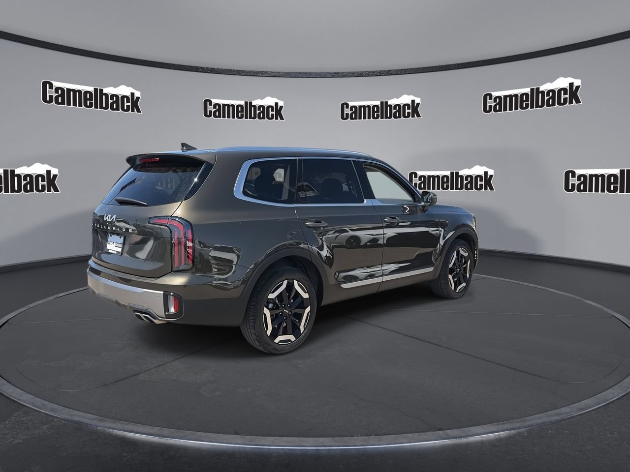 Certified 2025 Kia Telluride EX w/ EX Captain's Chair Package FWD image 7