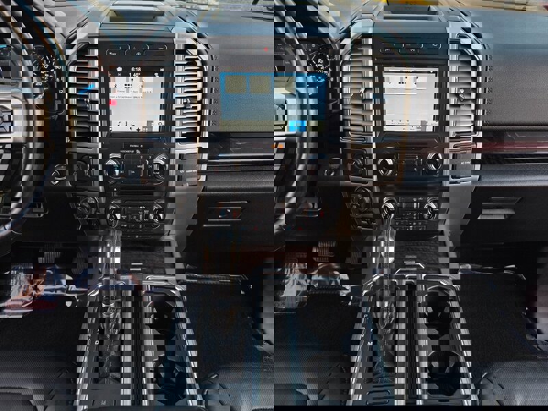 Used 2017 Ford F150 Platinum w/ Equipment Group 701A Luxury AWD/4WD image 54