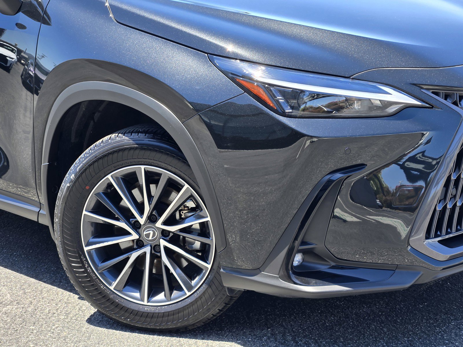 Used 2025 Lexus NX 350h AWD w/ Accessory Package (2T) image 9