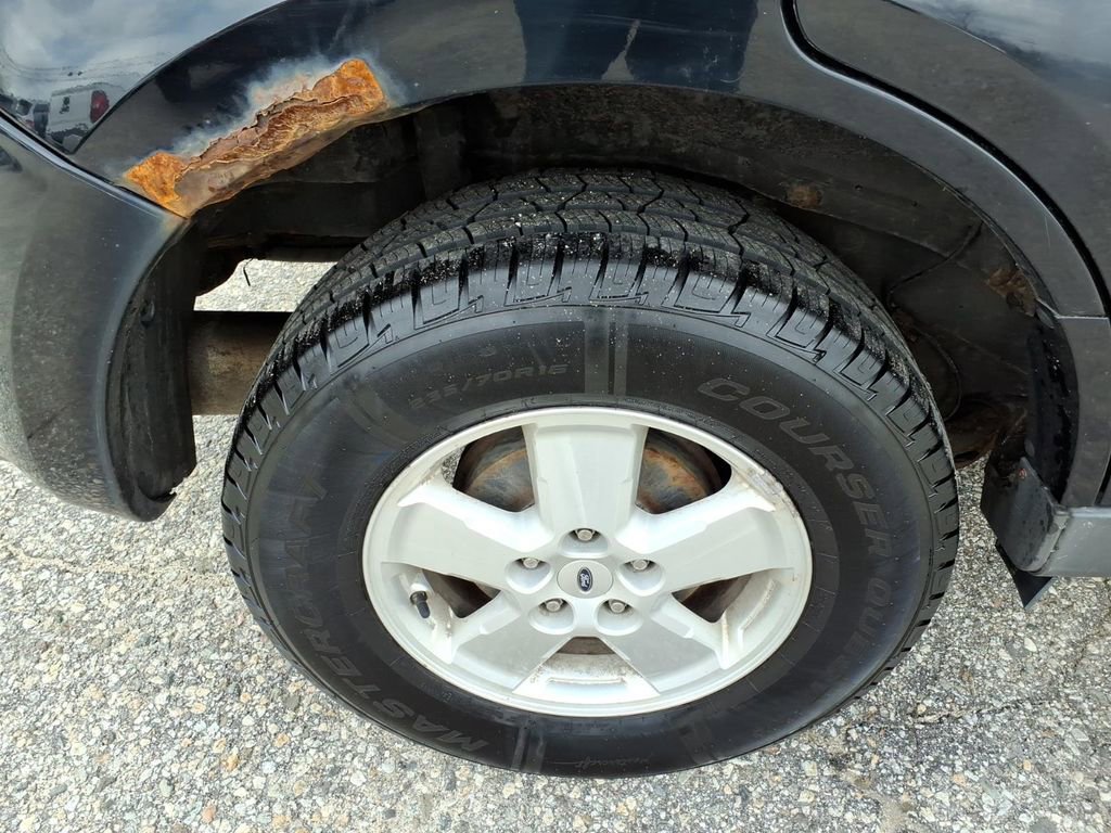 Used 2010 Ford Escape XLT AWD/4WD image 14