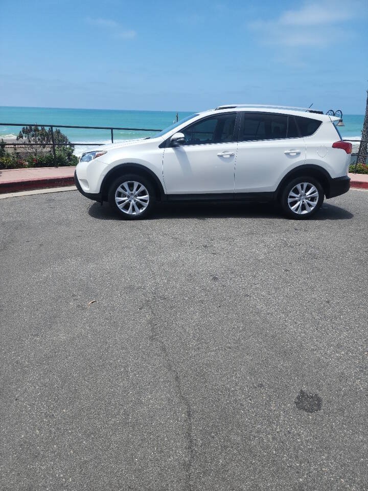 Used 2014 Toyota RAV4 Limited w/ Technology Package AWD/4WD image 8