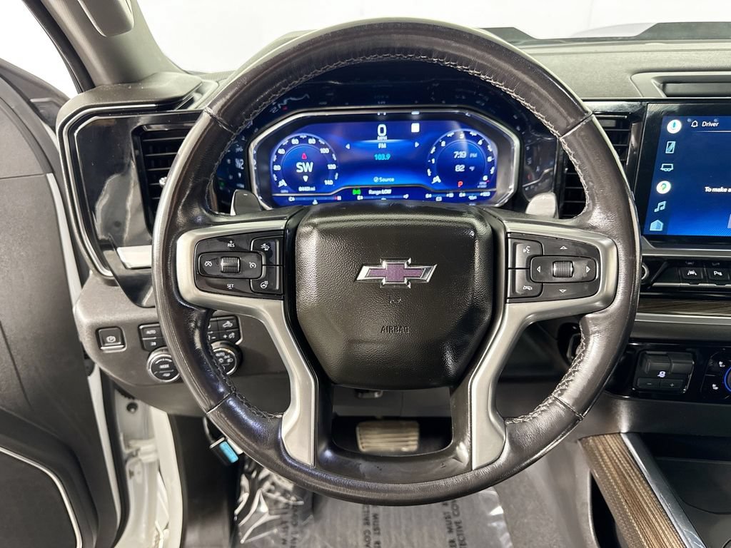 Used 2022 Chevrolet Silverado 1500 LT Trail Boss w/ LT Trail Boss Premium Package AWD/4WD image 11