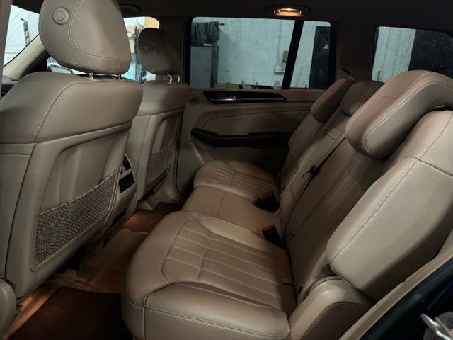 Used 2015 Mercedes-Benz GL 450 4MATIC image 19