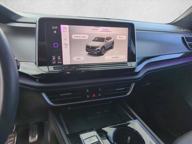 Used 2024 Volkswagen Atlas Cross Sport SEL Premium R-Line image 14