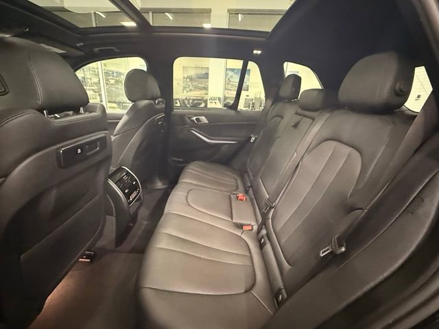 Used 2022 BMW X5 xDrive40i w/ Climate Comfort Package image 14