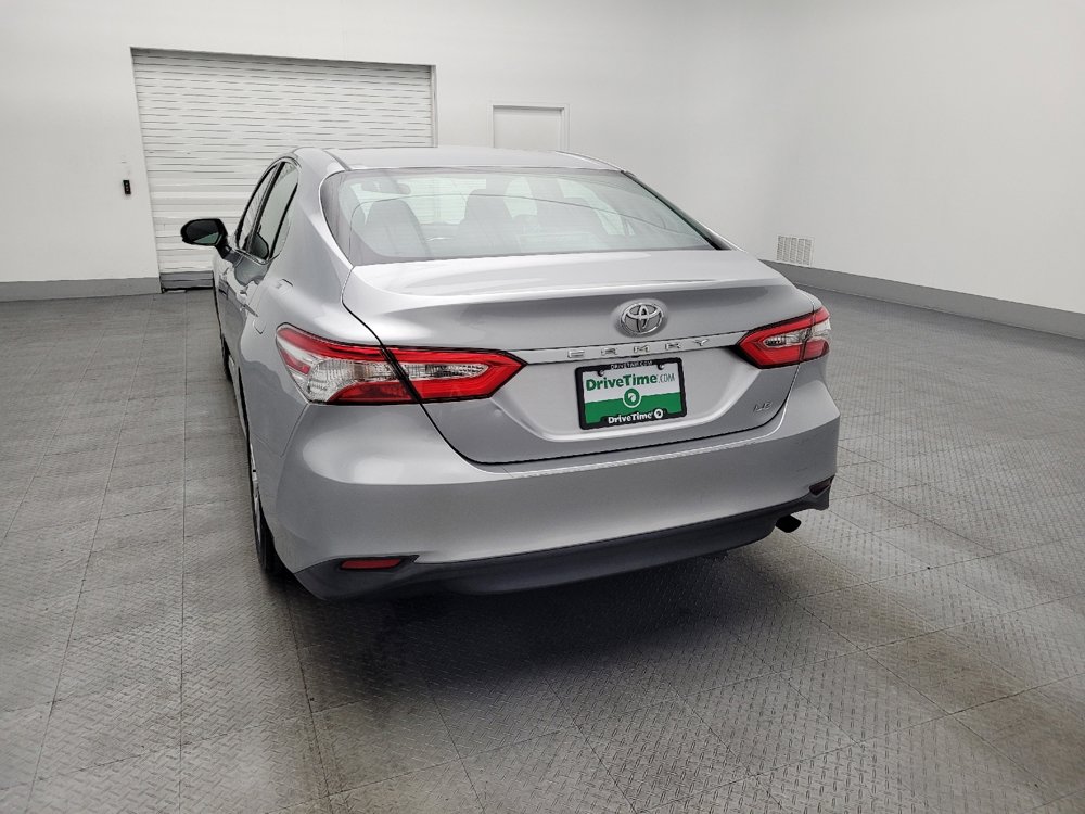 Used 2018 Toyota Camry LE image 6