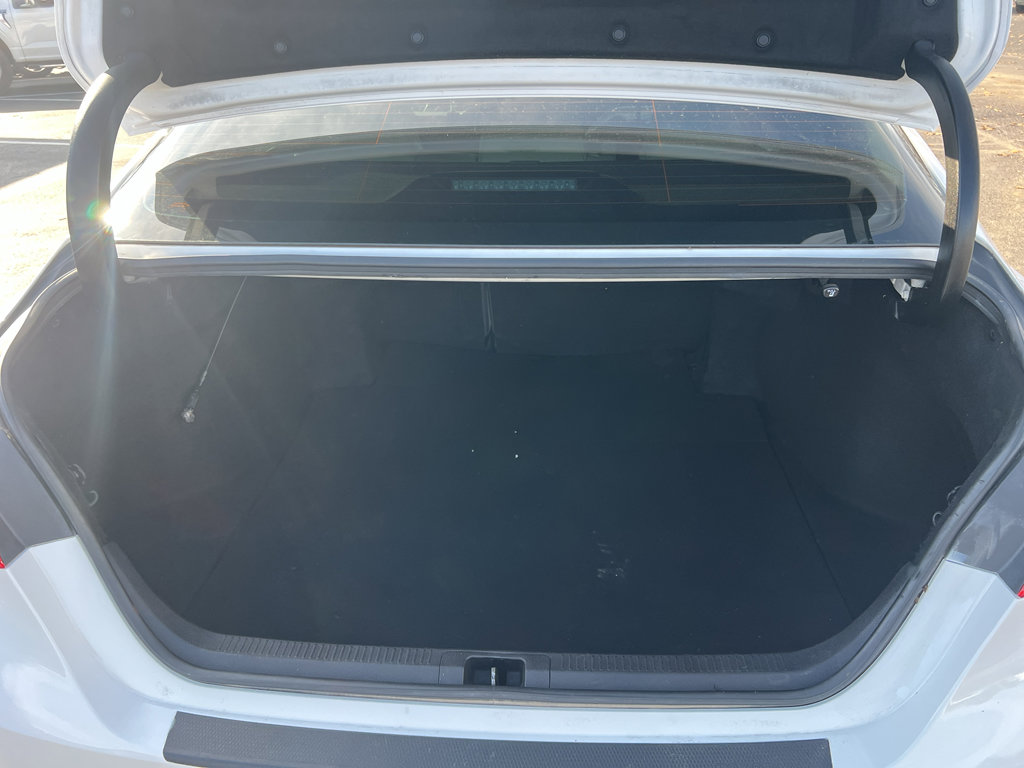 Used 2018 Toyota Camry SE w/ Protection Package (Q2) image 15