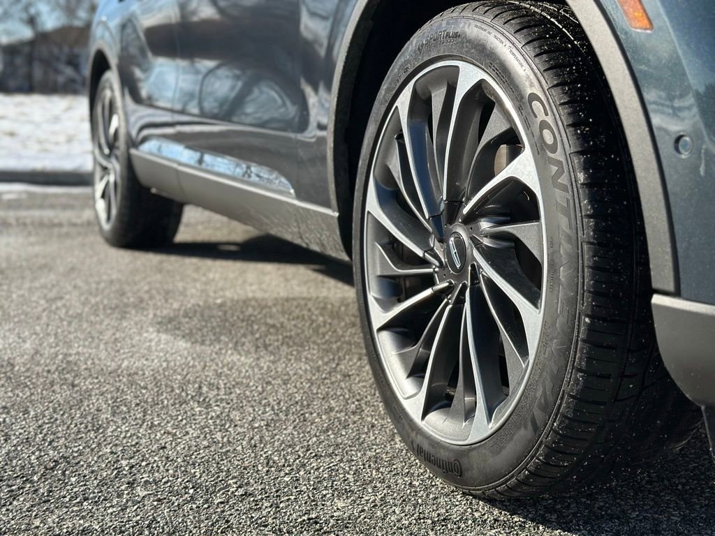 Used 2021 Lincoln Aviator Reserve w/ Equipment Group 202A image 9