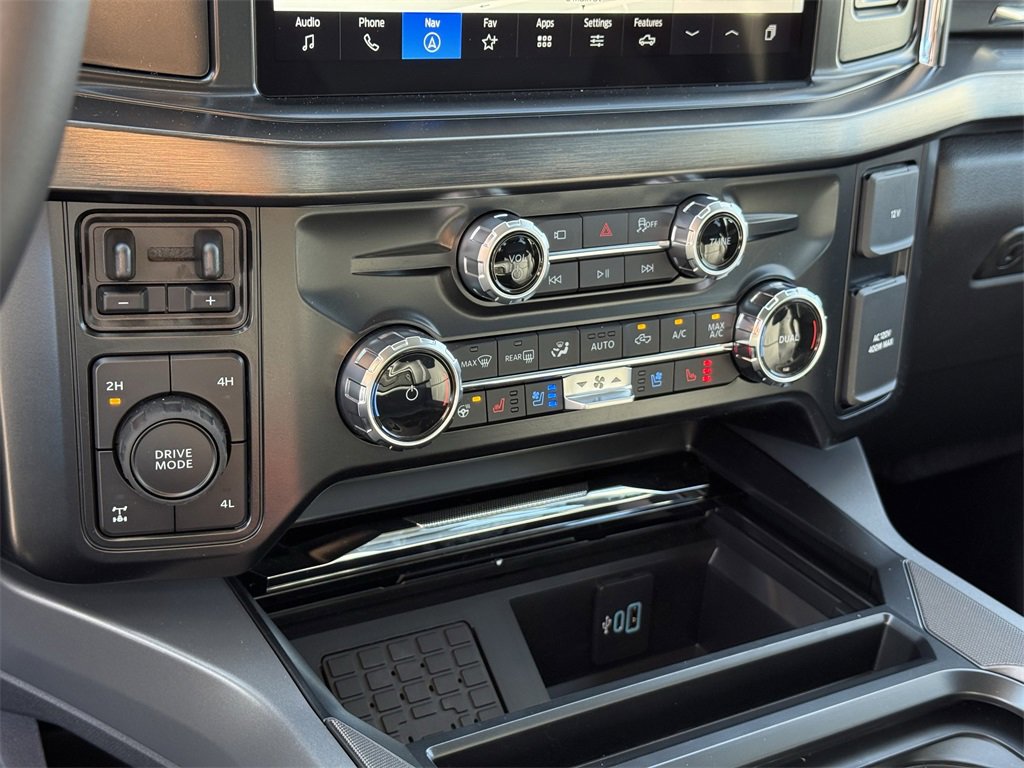 New 2026 Ford F350 Lariat image 27