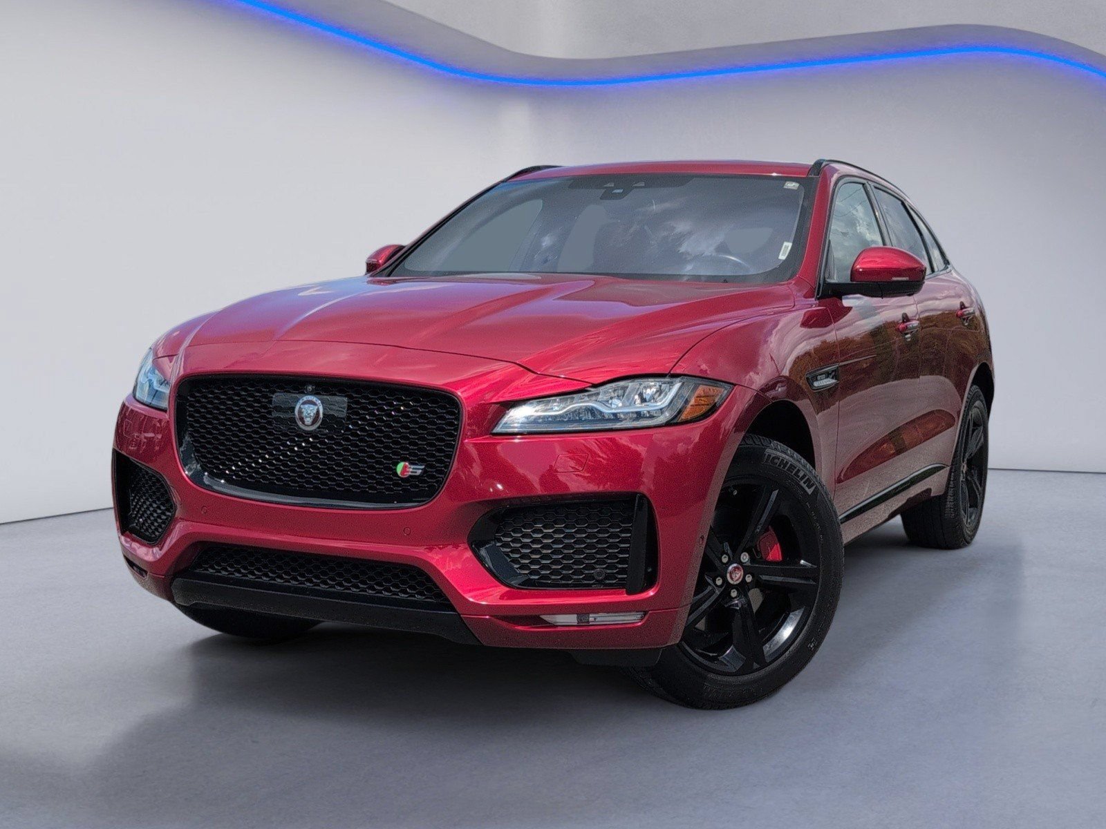 Used 2017 Jaguar F-PACE S AWD/4WD image 2