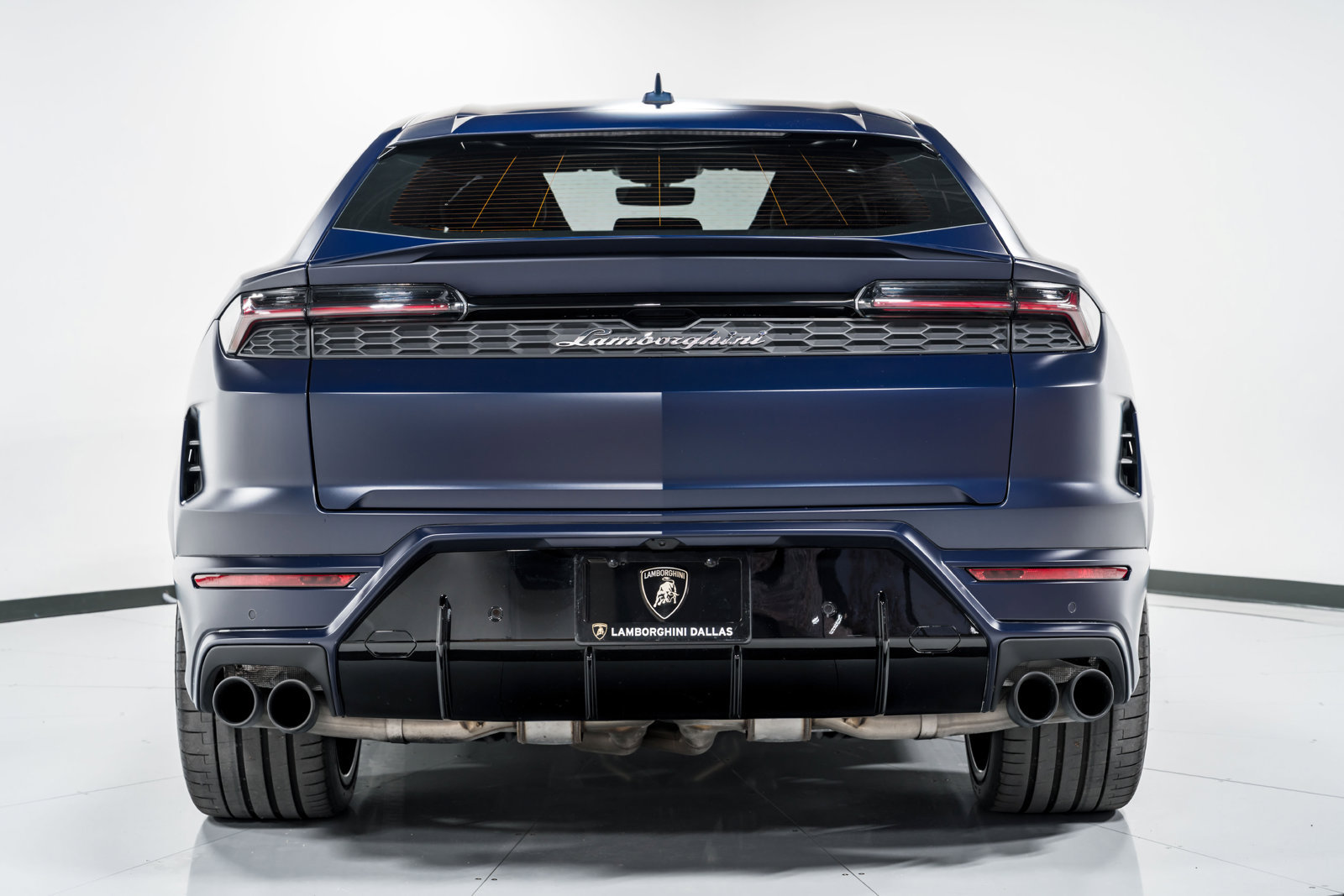Used 2025 Lamborghini Urus SE AWD/4WD image 4