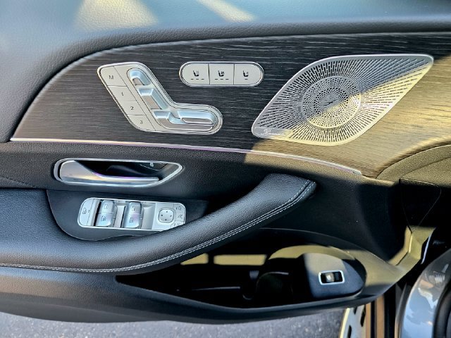 Certified 2026 Mercedes-Benz GLS 450 4MATIC image 25