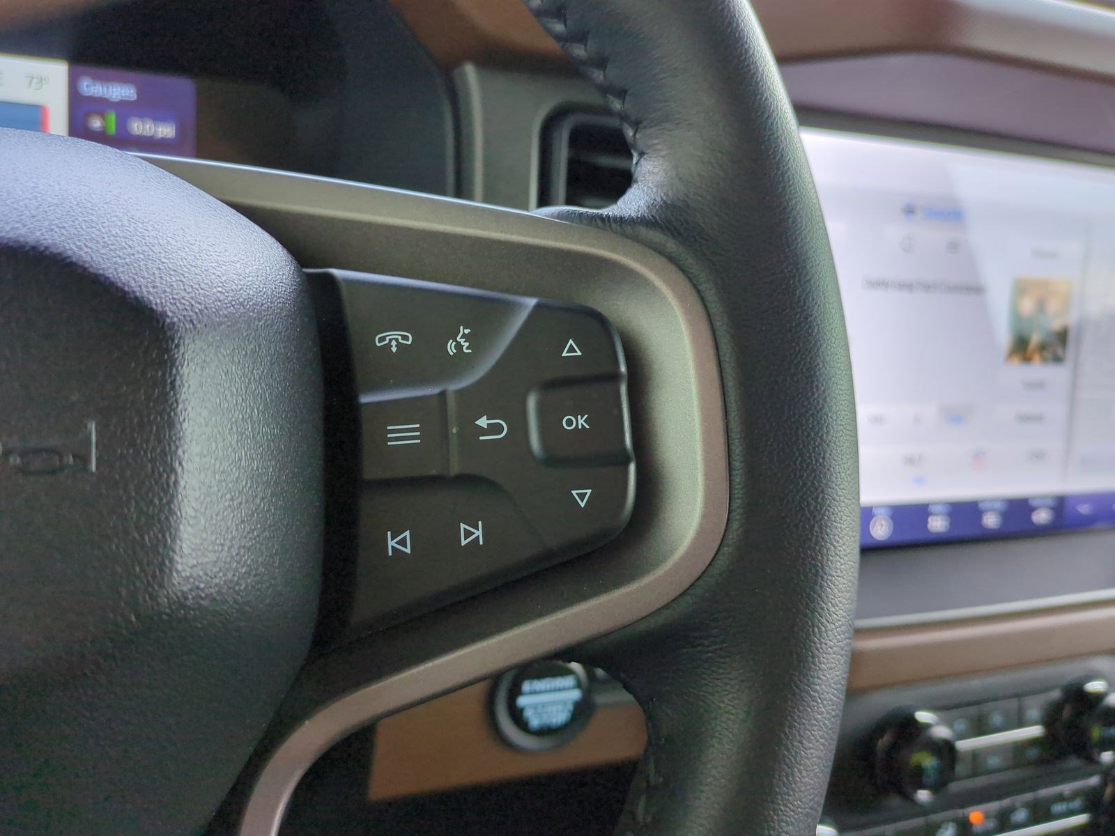 Used 2024 Ford Bronco Outer Banks image 20