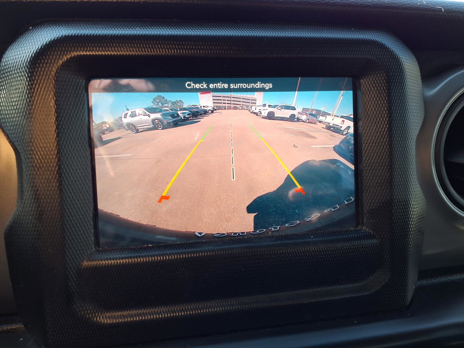 Used 2022 Jeep Wrangler Sport image 5