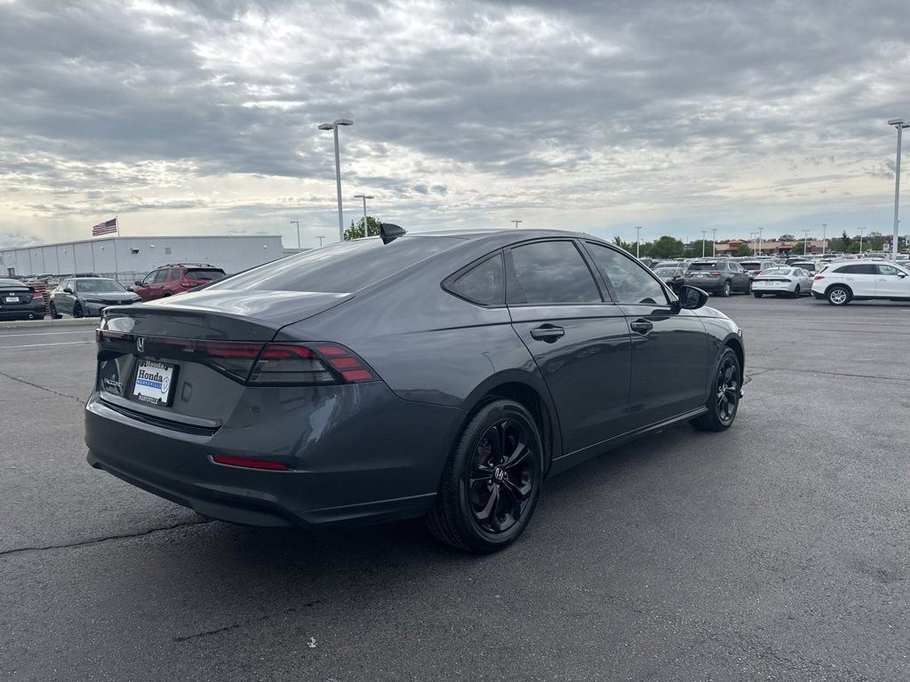 Used 2025 Honda Accord SE image 7