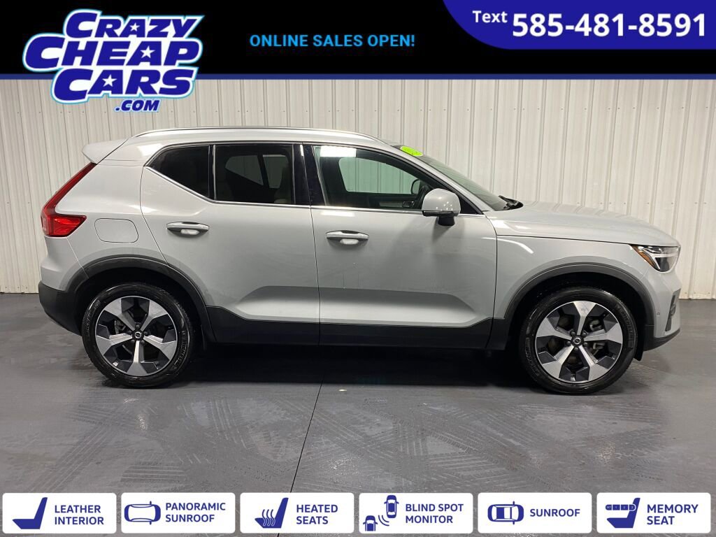 Used 2024 Volvo XC40 B5 Plus