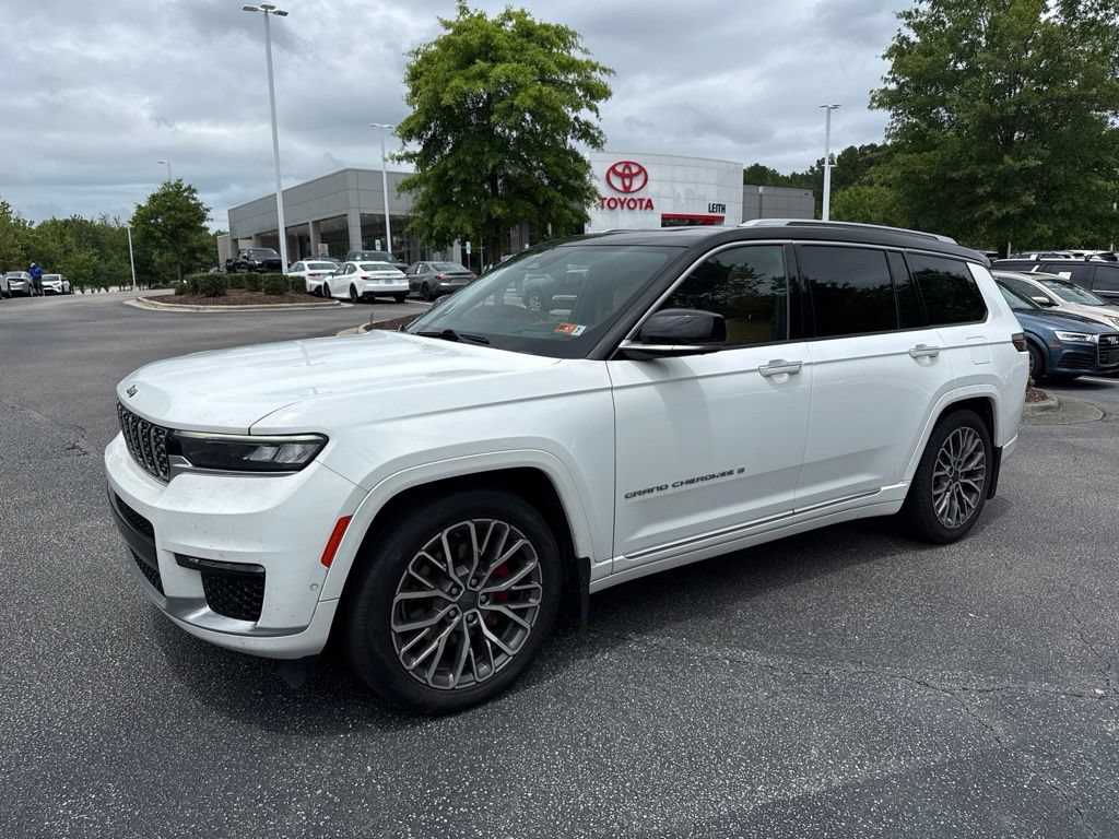 Used 2021 Jeep Grand Cherokee L Summit AWD/4WD image 2