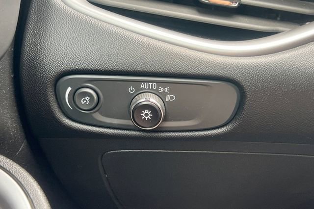 Used 2023 Chevrolet Malibu LT image 34