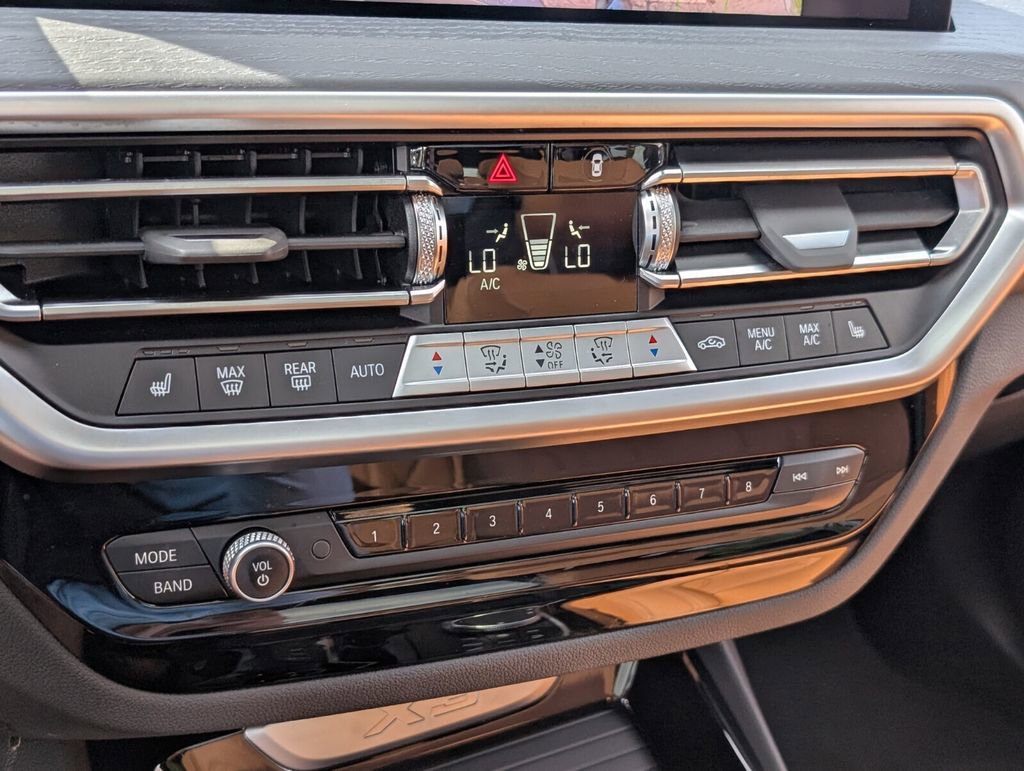 Used 2024 BMW X3 sDrive30i w/ Premium Package w/ZPA image 25