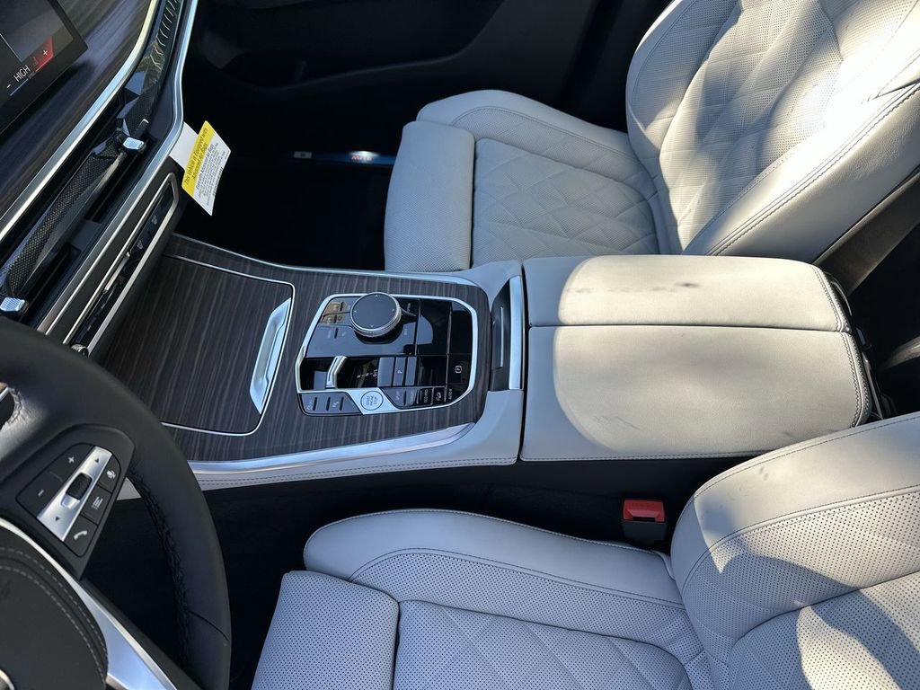 New 2026 BMW X5 xDrive40i w/ Climate Comfort Package image 25