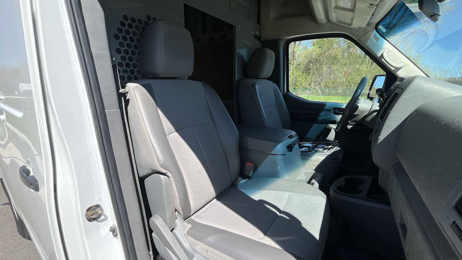 Used 2018 Nissan NV 2500 SV w/ Navigation Package RWD image 33