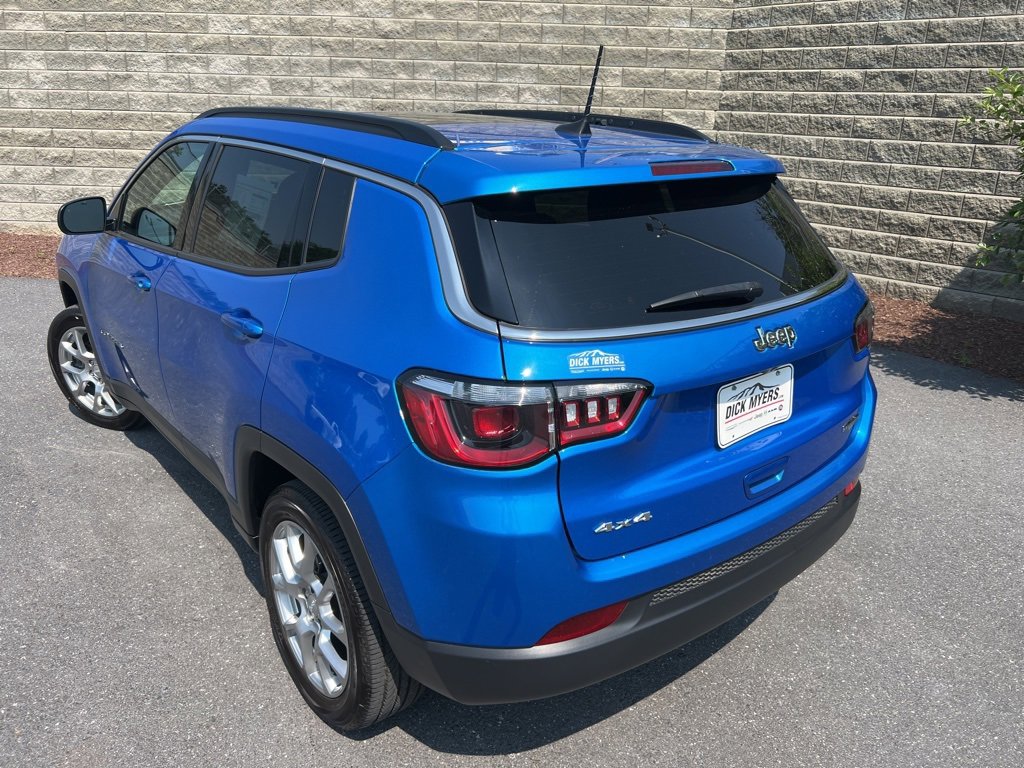 New 2023 Jeep Compass Latitude w/ Sun and Sound Group image 8