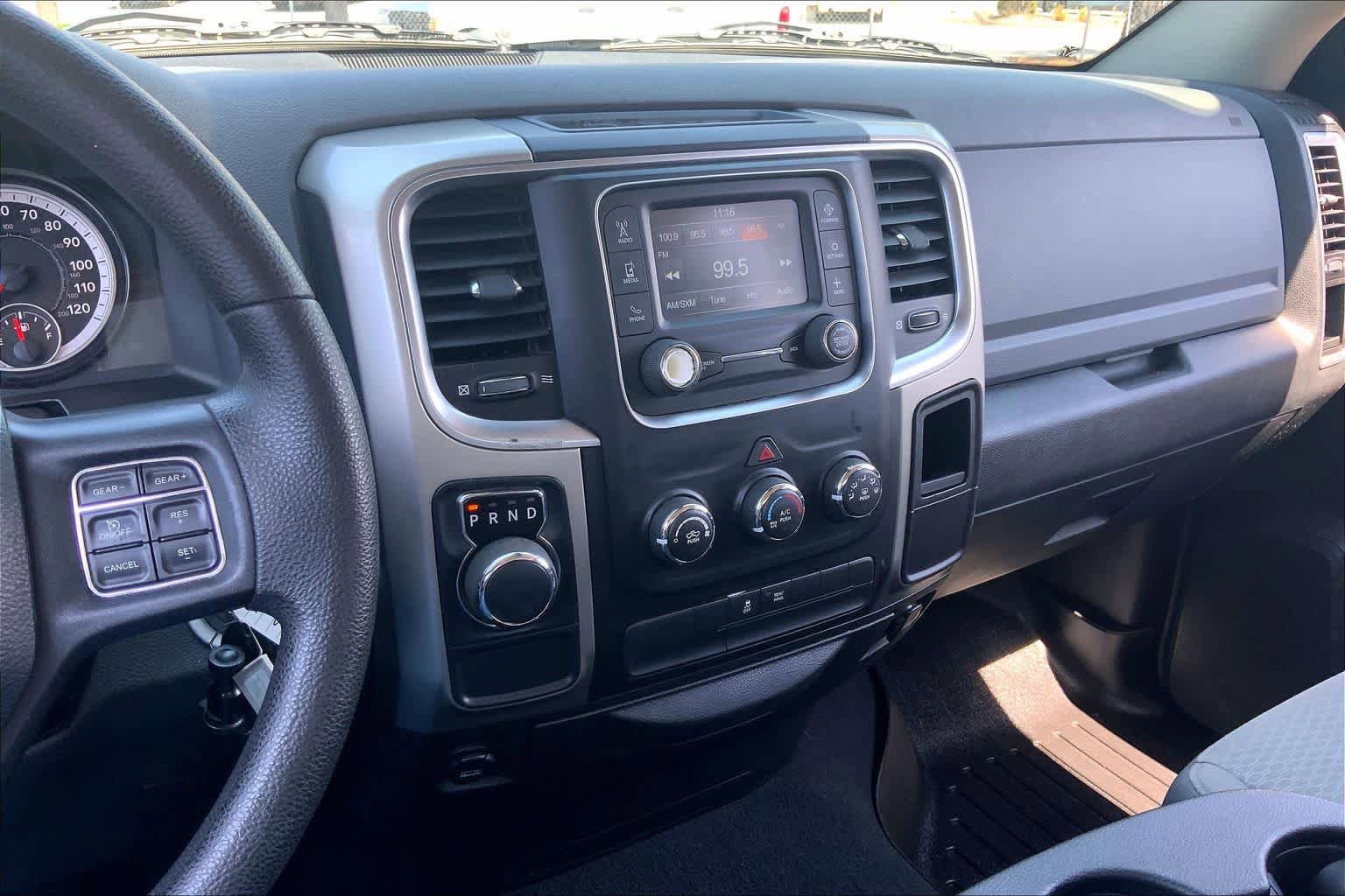 Used 2015 RAM 1500 Classic SLT RWD image 7