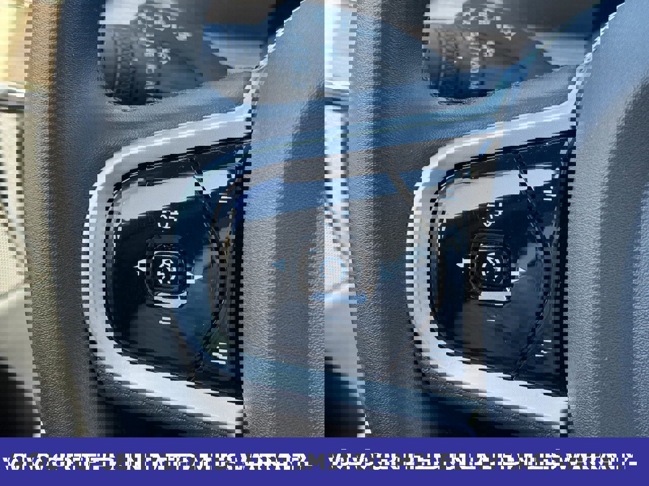 Certified 2025 Volvo XC90 B6 Plus image 18