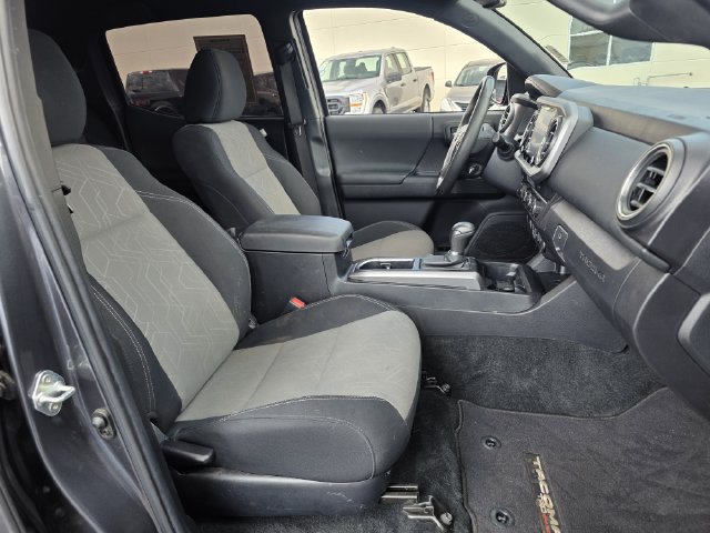 Used 2023 Toyota Tacoma TRD Off-Road w/ Technology Package AWD/4WD image 26