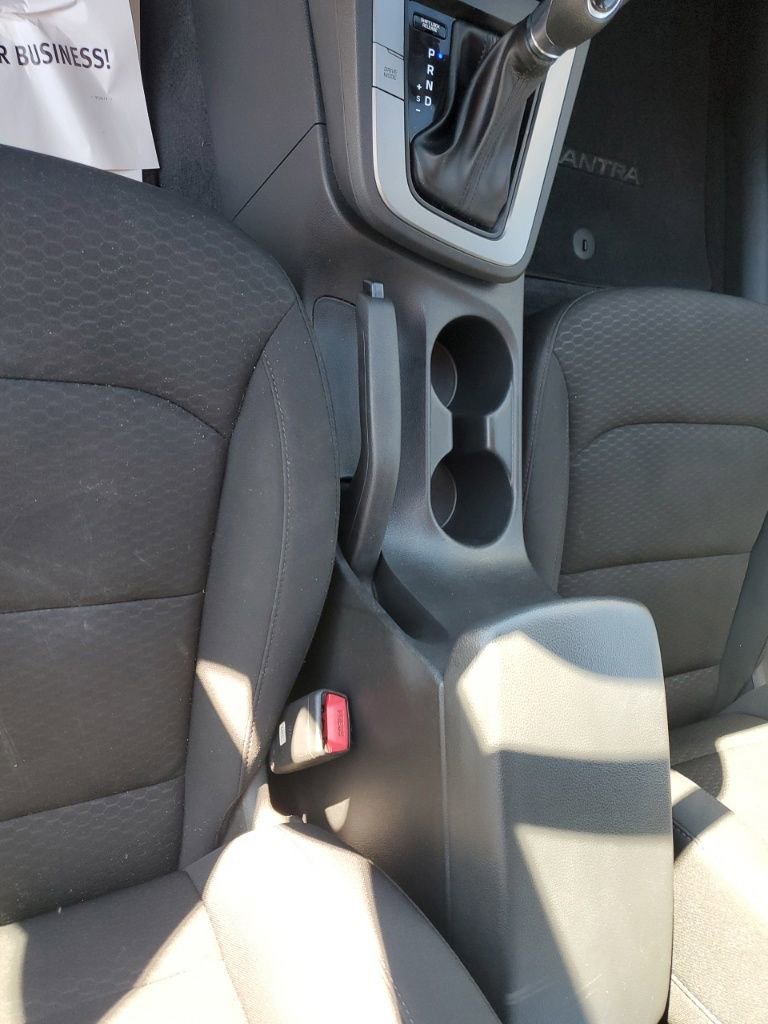 Used 2019 Hyundai Elantra SE w/ Cargo Package image 26