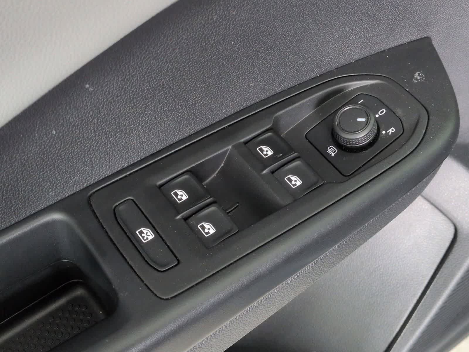 Certified 2022 Volkswagen Taos SEL AWD/4WD image 16