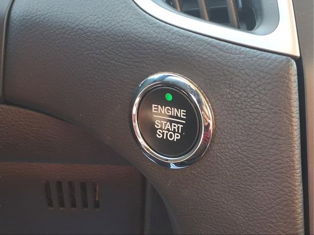 Used 2023 Ford Edge SEL image 13