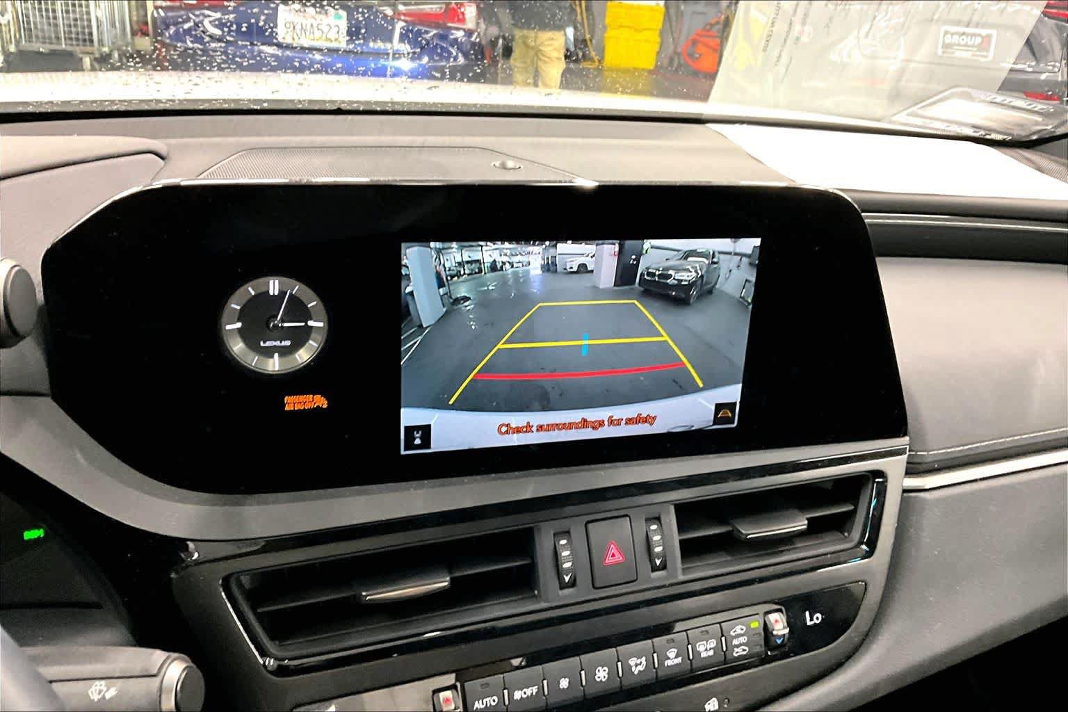 Used 2025 Lexus ES 350 w/ Accessory Package (Z2) FWD image 27