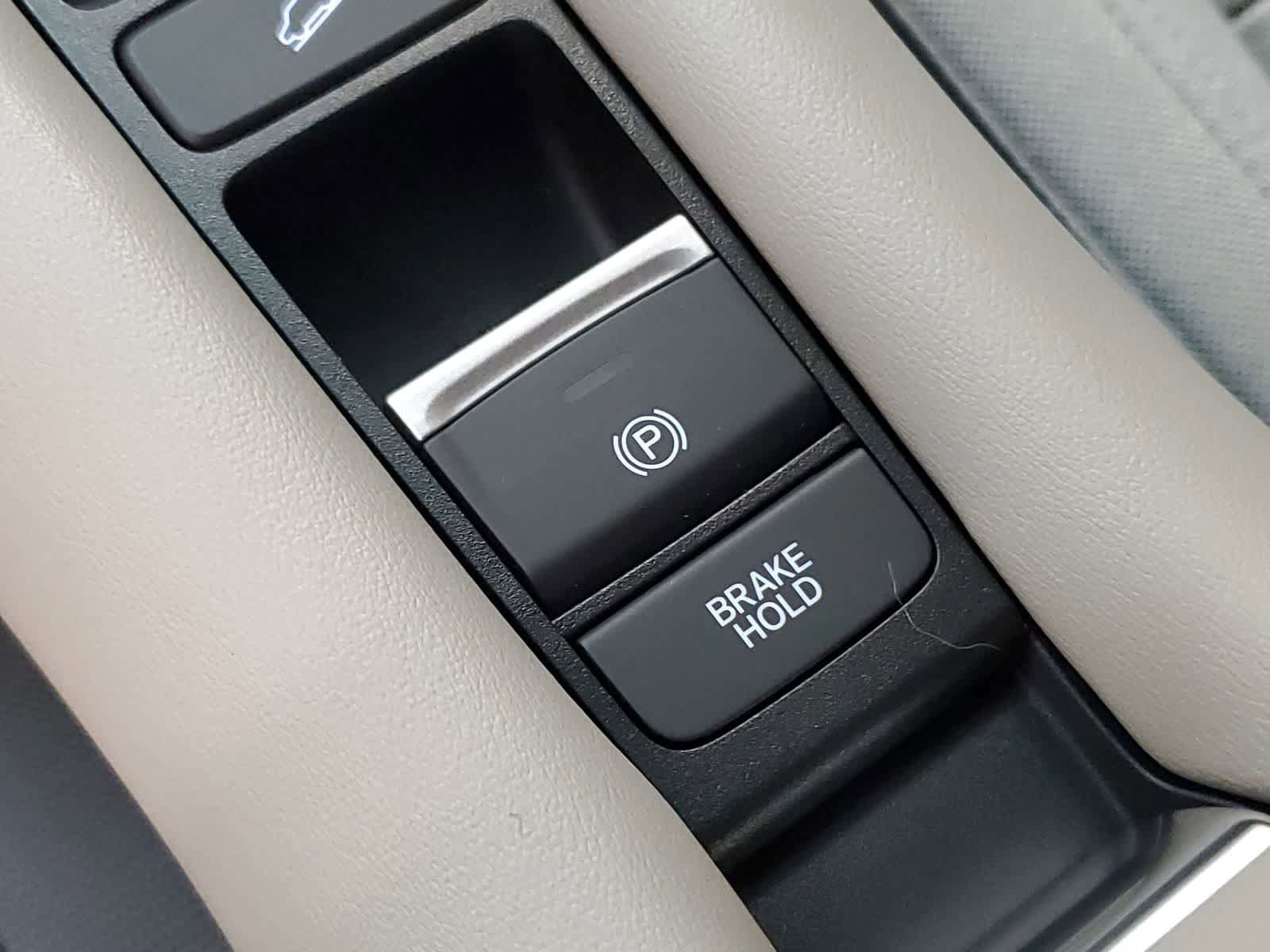 Certified 2024 Honda HR-V LX image 30