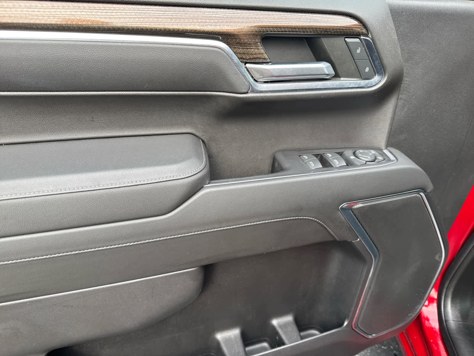 Used 2022 Chevrolet Silverado 1500 LT w/ Protection Package image 16