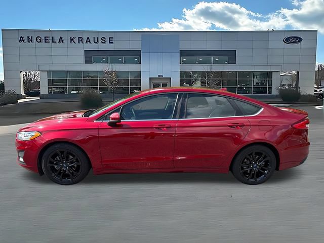 Used 2019 Ford Fusion SE w/ Equipment Group 151A FWD image 4