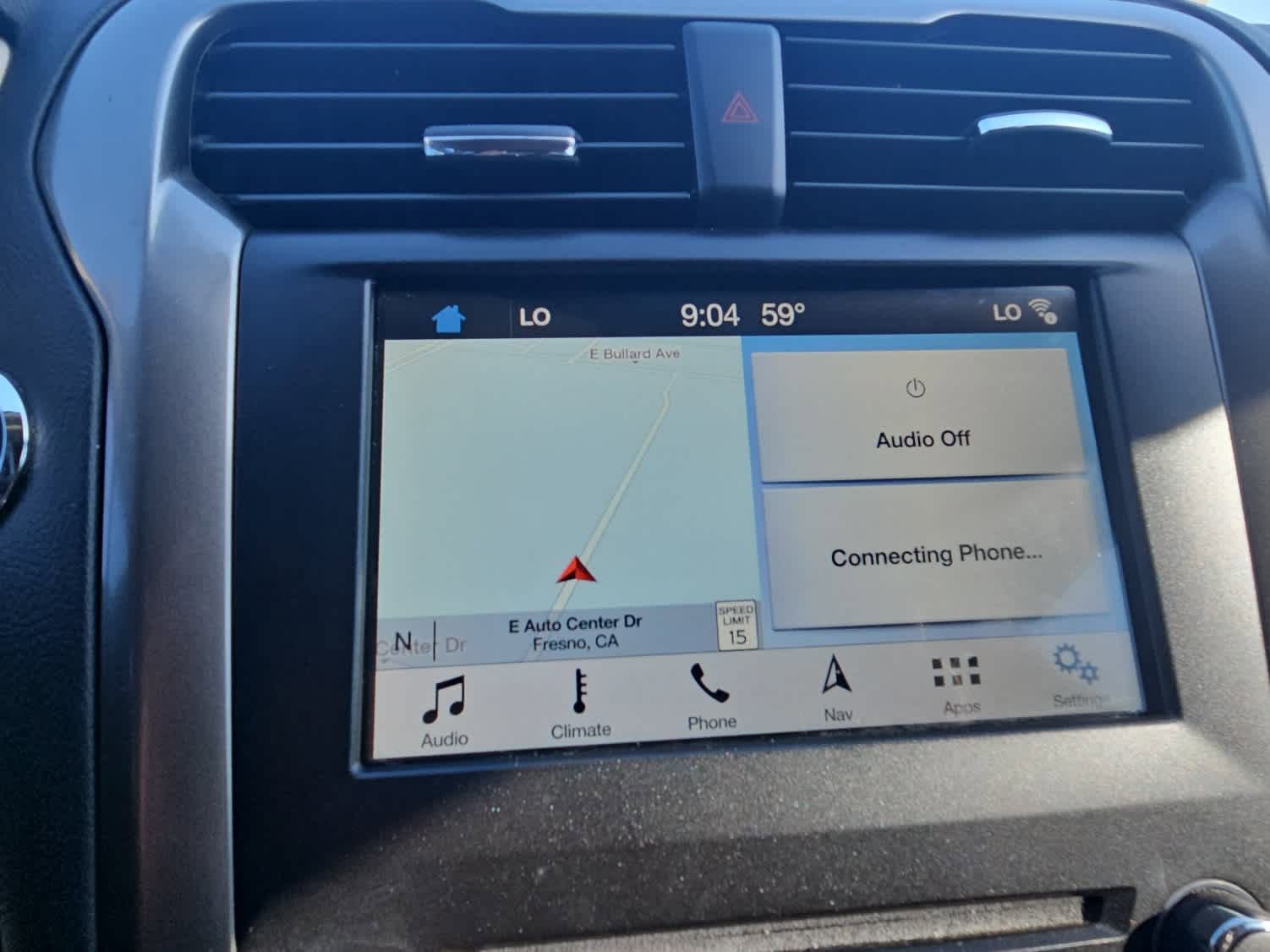 Used 2017 Ford Fusion SE w/ Fusion SE Technology Package image 16