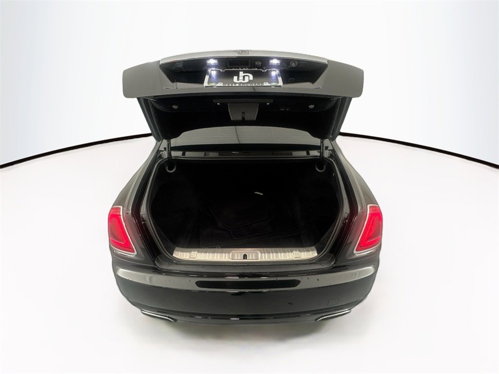 Used 2019 Rolls-Royce Ghost image 25